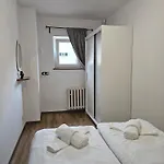 Sunny 3 Minutes Walk From Rynek Square * فروتسواف